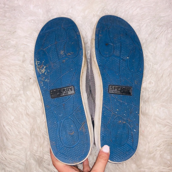 Men’s Athletic Line Sperrys. - Picture 2 of 2